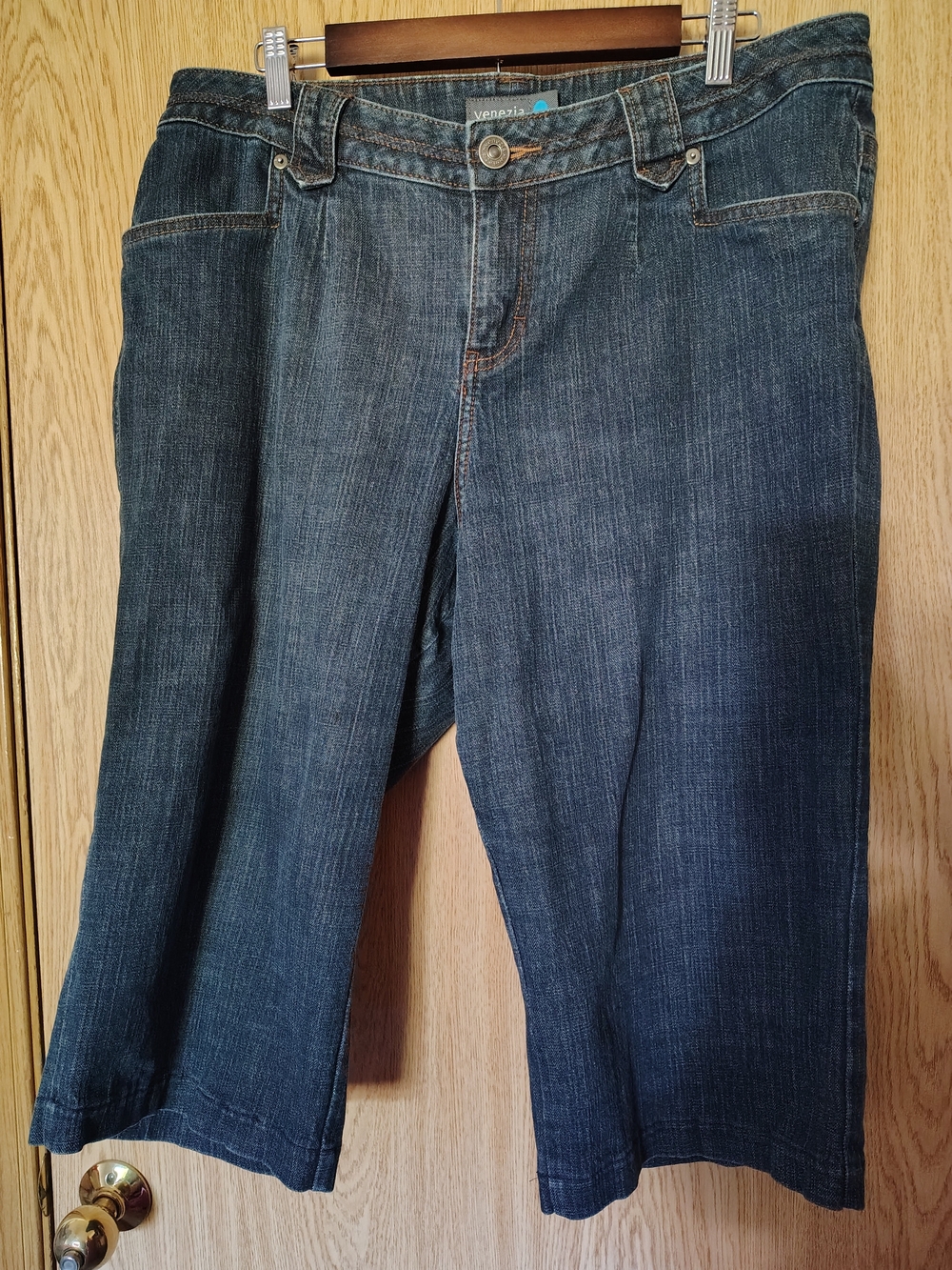 Size 2 Blue Circle Venezia Capri